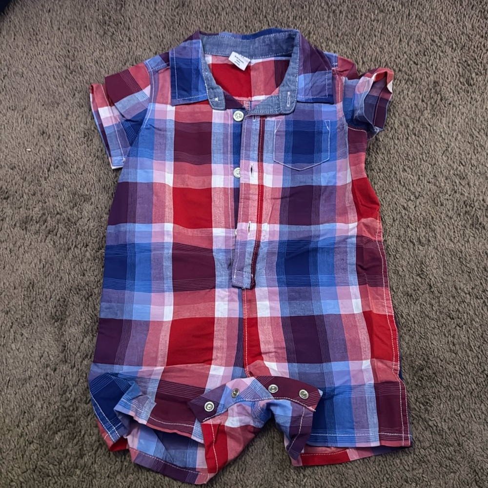 Baby gap one piece 6-12 months excellent condition barely worn